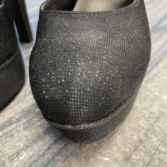 Guess Heels - Picture 10 of 12